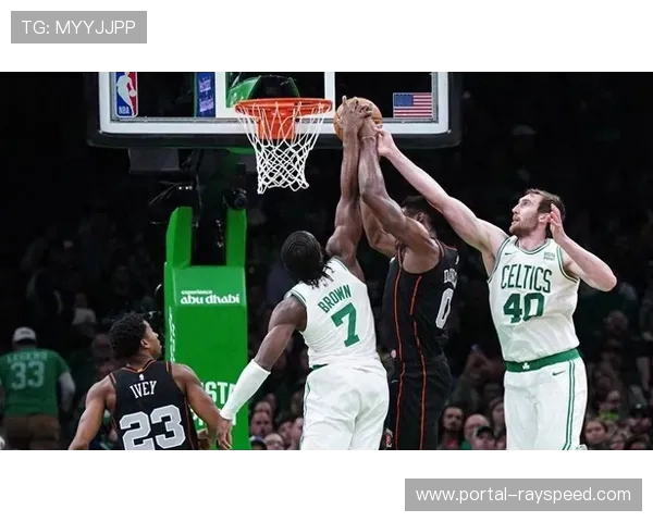 杰伦布朗连续30+创队史，塔图姆缺阵逼出最强版本